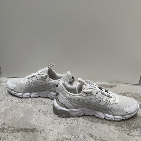 NEW NEVER WORN - ASICS GEL-Quantum 90 White/Pure Silver - Women's Size 8.5 - Picture 2 of 4